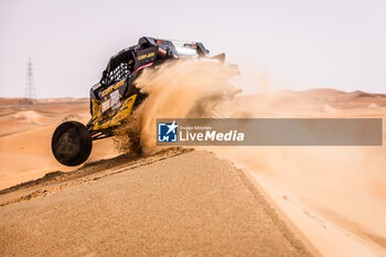 2024-02-29 - 304 JONES Austin (USA), MENA Oriol (ESP), Can-Am Factory Team, Can-Am Maverick, FIA W2RC, action during the Stage 3 of the 2024 Abu Dhabi Desert Challenge, on February 29, 2024 in Mzeer’ah, United Arab Emirates - W2RC - ABU DHABI DESERT CHALLENGE 2024 - RALLY - MOTORS
