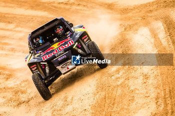 2024-02-29 - 306 GUTIERREZ Cristina (ESP), MORENO HUETE Pablo (ESP), Red Bull Off-Road Junior Team USA Presented By BFG, Taurus T3 MAX, action during the Stage 3 of the 2024 Abu Dhabi Desert Challenge, on February 29, 2024 in Mzeer’ah, United Arab Emirates - W2RC - ABU DHABI DESERT CHALLENGE 2024 - RALLY - MOTORS