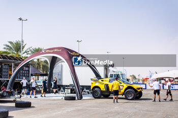 2024-02-29 - 212 BAUMGART Marcos (BRA), CINCEA Kleber (BRA), X Rally Team Motorsports, Prodrive Hunter, FIA W2RC, ambiance during the Stage 3 of the 2024 Abu Dhabi Desert Challenge, on February 29, 2024 in Mzeer’ah, United Arab Emirates - W2RC - ABU DHABI DESERT CHALLENGE 2024 - RALLY - MOTORS
