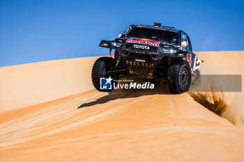 2024-03-01 - 211 QUINTERO Seth (USA), ZENZ Dennis (DEU), Toyota Gazoo Racing, Toyota GR DKR Hilux, FIA W2RC, action during the Stage 4 of the 2024 Abu Dhabi Desert Challenge, on March 1, 2024 in Mzeer’ah, United Arab Emirates - W2RC - ABU DHABI DESERT CHALLENGE 2024 - RALLY - MOTORS