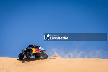 2024-03-01 - 306 GUTIERREZ Cristina (ESP), MORENO HUETE Pablo (ESP), Red Bull Off-Road Junior Team USA Presented By BFG, Taurus T3 MAX, action during the Stage 4 of the 2024 Abu Dhabi Desert Challenge, on March 1, 2024 in Mzeer’ah, United Arab Emirates - W2RC - ABU DHABI DESERT CHALLENGE 2024 - RALLY - MOTORS