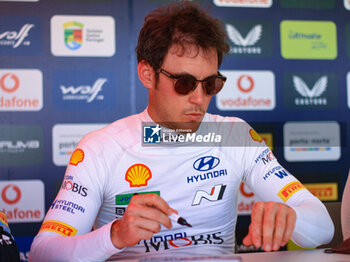 09/05/2024 - The Driver Thierry Neuville Of The Team Hyundai Shell Mobis World Rally Team,Hyundai I20 N Rally1 Hybrid,Autograph Session In Coimbra ,During Fia World Rally Championship Wrc Vodafone Rally de Portugal 2024 09 May , Porto Portugal - FIA WORLD RALLY CHAMPIONSHIP WRC VODAFONE RALLY DE PORTUGAL 2024 - RALLY - MOTORI