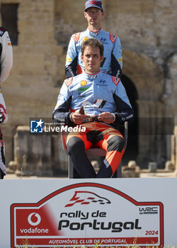 2024-05-09 - 11 NEUVILLE Thierry, WYDAEGHE Martijn, Hyundai I20 Rally1, portrait Cerimonial Start Coimbra during the Rally de Portugal 2024, 5th round of the 2024 WRC World Rally Car Championship, from May 9 to 12, 2024 at Matoshinhos, Portugal - AUTO - WRC - RALLY DE PORTUGAL 2024 - RALLY - MOTORS