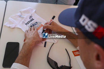 2024-05-09 - Autograph session Coimbra during the Rally de Portugal 2024, 5th round of the 2024 WRC World Rally Car Championship, from May 9 to 12, 2024 at Matoshinhos, Portugal - AUTO - WRC - RALLY DE PORTUGAL 2024 - RALLY - MOTORS