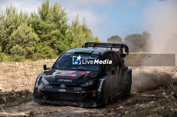 2024-05-31 - The driver Elfyn EVANS and is co-driver Scott MARTIN on Toyota GR Yaris Rally1 in action during Day 1 of Rally Italia Sardegna 2024 - WRC - RALLY D'ITALIA SARDEGNA - RALLY - MOTORS