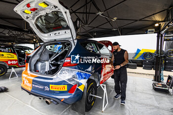 2024-05-30 - 71 GILL Taylor, BRKIC Daniel, Ford Fiesta Rally3, ambiance during the Rally Italia Sardegna 2024, 6th round of the 2024 WRC World Rally Car Championship, from May 30 to June 2, 2024 at Alghero, Sardegna - AUTO - WRC - RALLY ITALIA SARDEGNA 2024 - RALLY - MOTORS