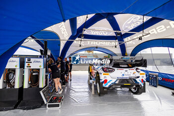 2024-05-30 - 16 FOURMAUX Adrien, CORIA Alexandre, Ford Puma Rally1, ambiance during the Rally Italia Sardegna 2024, 6th round of the 2024 WRC World Rally Car Championship, from May 30 to June 2, 2024 at Alghero, Sardegna - AUTO - WRC - RALLY ITALIA SARDEGNA 2024 - RALLY - MOTORS