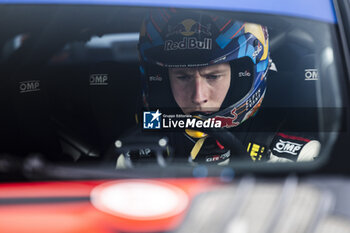 2024-05-31 - EVANS Elfyn, Toyota GR Yaris Rally1, portrait during the Rally Italia Sardegna 2024, 6th round of the 2024 WRC World Rally Car Championship, from May 30 to June 2, 2024 at Alghero, Sardegna - AUTO - WRC - RALLY ITALIA SARDEGNA 2024 - RALLY - MOTORS