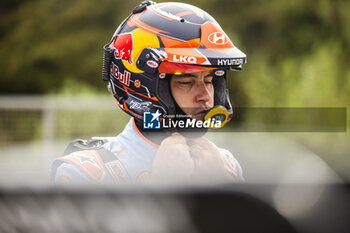 2024-05-31 - NEUVILLE Thierry, Hyundai I20 Rally1, portrait during the Rally Italia Sardegna 2024, 6th round of the 2024 WRC World Rally Car Championship, from May 30 to June 2, 2024 at Alghero, Sardegna - AUTO - WRC - RALLY ITALIA SARDEGNA 2024 - RALLY - MOTORS