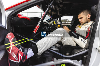 2024-05-31 - GRYAZIN Nikolay, Citroen C3 Rally2, portrait during the Rally Italia Sardegna 2024, 6th round of the 2024 WRC World Rally Car Championship, from May 30 to June 2, 2024 at Alghero, Sardegna - AUTO - WRC - RALLY ITALIA SARDEGNA 2024 - RALLY - MOTORS