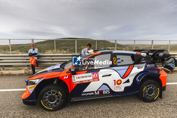 2024-05-31 - 08 TANAK Ott, JARVEOJA Martin, Hyundai I20 Rally1, ambiance during the Rally Italia Sardegna 2024, 6th round of the 2024 WRC World Rally Car Championship, from May 30 to June 2, 2024 at Alghero, Sardegna - AUTO - WRC - RALLY ITALIA SARDEGNA 2024 - RALLY - MOTORS