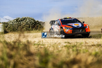 2024-05-31 - 11 NEUVILLE Thierry, WYDAEGHE Martijn, Hyundai I20 Rally1, action during the Rally Italia Sardegna 2024, 6th round of the 2024 WRC World Rally Car Championship, from May 30 to June 2, 2024 at Alghero, Sardegna - AUTO - WRC - RALLY ITALIA SARDEGNA 2024 - RALLY - MOTORS