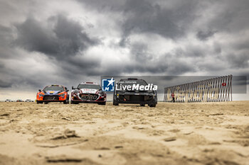 2024-07-17 - 17 OGIER Sebastien, LANDAIS Vincent, Toyota GR Yaris Rally1, 11 NEUVILLE Thierry, WYDAEGHE Martijn, Hyundai I20 Rally1, 22 SESKS Mārtiņš, FRANCIS Renārs, Ford Puma Rally1, ambiance during the Rally Latvia 2024, 8th round of the 2024 WRC World Rally Car Championship, from July 18 to 21, 2024 at Liepaja, Latvia - AUTO - WRC - RALLY LATVIA 2024 - RALLY - MOTORS