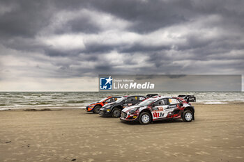 2024-07-17 - 17 OGIER Sebastien, LANDAIS Vincent, Toyota GR Yaris Rally1, 11 NEUVILLE Thierry, WYDAEGHE Martijn, Hyundai I20 Rally1, 22 SESKS Mārtiņš, FRANCIS Renārs, Ford Puma Rally1, ambiance during the Rally Latvia 2024, 8th round of the 2024 WRC World Rally Car Championship, from July 18 to 21, 2024 at Liepaja, Latvia - AUTO - WRC - RALLY LATVIA 2024 - RALLY - MOTORS