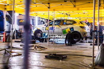 06/09/2024 - 64 PELAMOURGUES Arthur, POUGET Bastien, Renault Clio Rally5, ambiance during the Rallye Mont-Blanc Morzine 2024, 6th round of the Championnat de France des Rallyes 2024, from September 6 to 9 in Morzine, France - AUTO - RALLYE MONT-BLANC MORZINE 2024 - RALLY - MOTORI