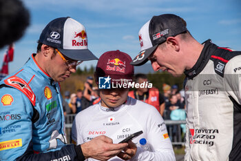 2024-10-20 - Thierry NEUVILLE(Bel), Takamoto KATSUTA(Jpn),Elfyn EVANS(Gbr) talk at the and ofWRC Central European Rally 17-20 October 2024 - WRC CENTRAL EUROPEAN RALLY - RALLY - MOTORS