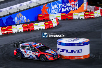 2024-11-21 - Driver Ott Tanak And Co-Driver Martin Jarveoja Of The Hyundai Shell Mobis World Rally Team, Hyundaii20 N Rally1 Hybrid ,They Face Ss1 Toyota Stadium,During Fia World Rally Championship Wrc FORUM8 Rally Japan 2024 19 November, Okazaki Japan - FIA WORLD RALLY CHAMPIONSHIP  WRC FORUM8 RALLY JAPAN 2024  - RALLY - MOTORS