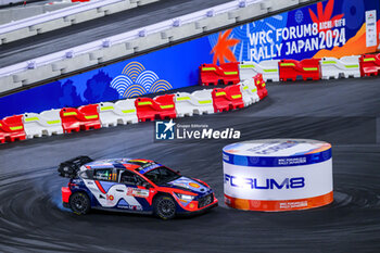 2024-11-21 - Driver Thierry Neuville And Co-Driver Martijn Wydaeghe Of The Team Hyundai Shell Mobis World Rally Team,Hyundai I20 N Rally1 Hybrid,They Face Ss1 Toyota Stadium,During Fia World Rally Championship Wrc FORUM8 Rally Japan 2024 19 November, Okazaki Japan - FIA WORLD RALLY CHAMPIONSHIP  WRC FORUM8 RALLY JAPAN 2024  - RALLY - MOTORS