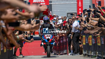 2024-06-16 - N°54 Toprak Razgatlioglu TUR BMW M 1000 RR ROKiT BMW Motorrad WorldSBK Team - ROUND 04 EMILIA-ROMAGNA ROUND - SUPERPOLE RACE  - SUPERBIKE - MOTORS