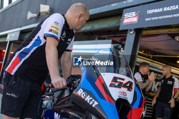 2024-06-15 - Box Toprak Razgatlioglu (TUR) BMW M 1000 RR, Rokit BMW Motorrad WorldSBK Team during FIM Superbike World Championship Pirelli 
Emilia-Romagna Round at Misano World Circuit, Misano Adriatico, Italy on June 15, 2024 - SBK - SUPERPOLE AND RACE 1 PIRELLI EMILIA-ROMAGNA ROUND - SUPERBIKE - MOTORS