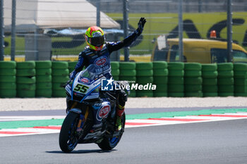 2024-06-15 - (55) Andrea Locatelli from Italy of Pata Prometeon Yamaha Team, rides Yamaha YZF R1 in action during the FIM Motul Superbike World Championship - Tissot Superpole race 1 of Emilia Romagna Round at Marco Simoncelli World Circuit in Misano Adriatico on June 15, 2024 in Misano Adriatico, Rimini, Italy. - PIRELLI EMILIA ROMAGNA ROUND - TISSOT SUPERPOLE - SUPERBIKE - MOTORS