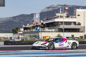 2024-04-06 - 93 FROGGATT Christopher (gbr), HUI Jonathan (hkg), CHEEVER Eddie (ita), Sky Tempesta Racing, Ferrari 296 GT3, action during the 1st round of the 2024 Fanatec GT World Challenge powered by AWS on the Circuit Paul Ricard, from April 5 to 7, 2024 in Le Castellet, France - AUTO - GT WORLD CHALLENGE 2024 - PAUL RICARD - GRAND TOURISM - MOTORS