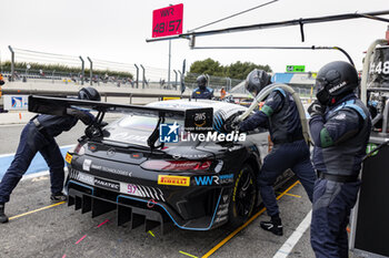 2024-04-07 - pitstop, arrêt aux stands during the 1st round of the 2024 Fanatec GT World Challenge powered by AWS on the Circuit Paul Ricard, from April 5 to 7, 2024 in Le Castellet, France - AUTO - GT WORLD CHALLENGE 2024 - PAUL RICARD - GRAND TOURISM - MOTORS