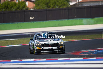 2024-05-18 - 61 EVANS Erik (usa), SIGNORETTI Marco (can), Academy Motorsport, Ford Mustang GT4 2024, action during the 2nd round of the 2024 GT4 European Series powered by Rafa Racing Club on the Misano World Circuit Marco Simoncelli, from May 17 to 19, 2024 in Misano Adriatico, Italy - AUTO - GT4 EUROPEAN SERIES MISANO 2024 - GRAND TOURISM - MOTORS