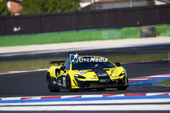 2024-05-18 - 78 DENNING Alex (irl), EMSON Thomas (gbr), Elite Motorsport with Entire Race Engineering, McLaren Artura GT4, action during the 2nd round of the 2024 GT4 European Series powered by Rafa Racing Club on the Misano World Circuit Marco Simoncelli, from May 17 to 19, 2024 in Misano Adriatico, Italy - AUTO - GT4 EUROPEAN SERIES MISANO 2024 - GRAND TOURISM - MOTORS