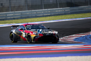 2024-05-18 - 05 DEL SARTe Ruben (gbr), MILLER Josh (gbr), Mirage Racing, Aston Martin Vantage AMR GT4, action during the 2nd round of the 2024 GT4 European Series powered by Rafa Racing Club on the Misano World Circuit Marco Simoncelli, from May 17 to 19, 2024 in Misano Adriatico, Italy - AUTO - GT4 EUROPEAN SERIES MISANO 2024 - GRAND TOURISM - MOTORS