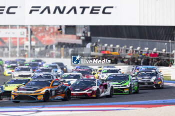 2024-05-18 - start of the race, depart, 99 SASSE Hugo (ger), RENNHOFER Raphael (aut), PROsport Racing, Aston Matin Vantage AMR GT4, 812 LANCASTER Jon (gar), MARTINEZ Rafael (usa), Rafa Racing Team, McLaren Artura GT4, action action during the 2nd round of the 2024 GT4 European Series powered by Rafa Racing Club on the Misano World Circuit Marco Simoncelli, from May 17 to 19, 2024 in Misano Adriatico, Italy - AUTO - GT4 EUROPEAN SERIES MISANO 2024 - GRAND TOURISM - MOTORS