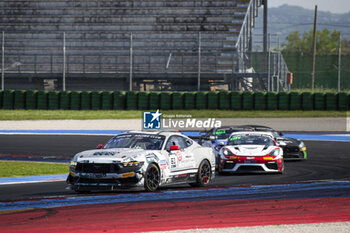 2024-05-18 - 61 EVANS Erik (usa), SIGNORETTI Marco (can), Academy Motorsport, Ford Mustang GT4 2024, actionduring the 2nd round of the 2024 GT4 European Series powered by Rafa Racing Club on the Misano World Circuit Marco Simoncelli, from May 17 to 19, 2024 in Misano Adriatico, Italy - AUTO - GT4 EUROPEAN SERIES MISANO 2024 - GRAND TOURISM - MOTORS