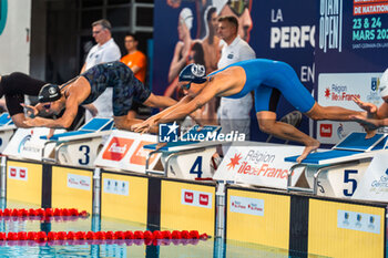 2024-03-24 - Cyrielle DUHAMEL (FRA) and Mary Sophie HARVEY (CAN), women 200m medley final, during the Giant Open 2024, Swimming event on March 24, 2024 at Le Dôme in Saint-Germain-en-Laye, France - SWIMMING - GIANT OPEN 2024 - SWIMMING - SWIMMING