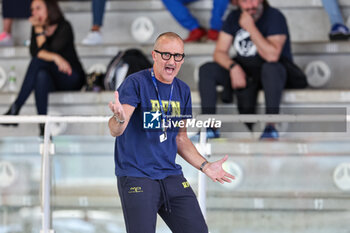 2024-04-27 - head coach Luca Antonucci (Rapallo Pallanuoto) - SIS ROMA VS RAPALLO PALLANUOTO - SERIE A1 WOMEN - WATERPOLO