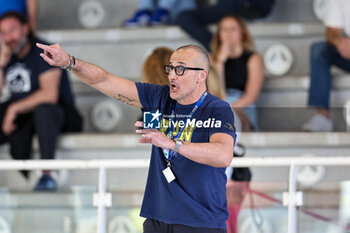 2024-04-27 - head coach Luca Antonucci (Rapallo Pallanuoto) - SIS ROMA VS RAPALLO PALLANUOTO - SERIE A1 WOMEN - WATERPOLO