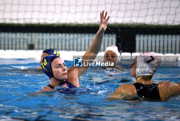 2024-11-16 - Louise Hayley Ballesty Rapalllo Nuoto and Domitilla Picozzi of SIS Roma - SIS Roma vs Rapallo Nuoto - Day 5 Water Polo Italian Women's Championship Serie A1 on November 16, 2024 at Polo Natatorio Ostia in Rome, Italy - SIS ROMA VS RAPALLO PN - SERIE A1 WOMEN - WATERPOLO