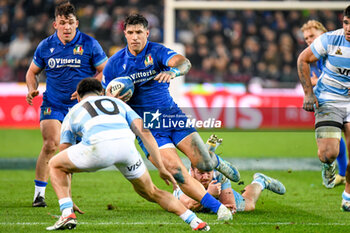 09/11/2024 - Italy's Tommaso Menoncello in action against Argentina's Tomas Albornoz - ITALY VS ARGENTINA - AUTUMN NATIONS SERIES - RUGBY