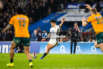 09/11/2024 - Marcus Smith of England during the Autumn Nations Series 2024 rugby union match between England and Australia on 9 November 2024 at Allianz Stadium in Twickenham, England - RUGBY - AUTUMN NATIONS SERIES 2024 - ENGLAND V AUSTRALIA - AUTUMN NATIONS SERIES - RUGBY