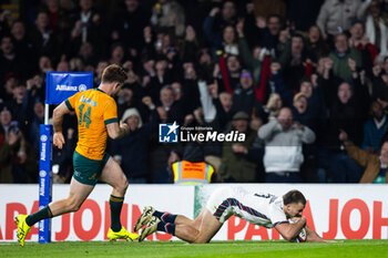 09/11/2024 - Ollie Sleightholme of England scores his sides fourth try during the Autumn Nations Series 2024 rugby union match between England and Australia on 9 November 2024 at Allianz Stadium in Twickenham, England - RUGBY - AUTUMN NATIONS SERIES 2024 - ENGLAND V AUSTRALIA - AUTUMN NATIONS SERIES - RUGBY