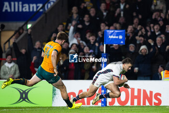 09/11/2024 - Ollie Sleightholme of England scores his sides fourth try during the Autumn Nations Series 2024 rugby union match between England and Australia on 9 November 2024 at Allianz Stadium in Twickenham, England - RUGBY - AUTUMN NATIONS SERIES 2024 - ENGLAND V AUSTRALIA - AUTUMN NATIONS SERIES - RUGBY