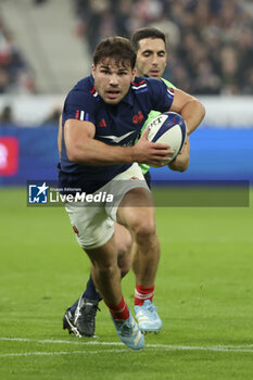 2024-11-09 - Antoine Dupont of France during the Autumn Nations Series 2025 rugby union match between France and Japan on 9 November 2024 at Stade de France in Saint-Denis near Paris, France - RUGBY - AUTUMN NATIONS SERIES 2025 - FRANCE V JAPAN - AUTUMN NATIONS SERIES - RUGBY