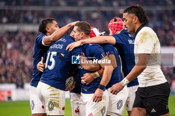 16/11/2024 - Players of France celebrating during the Autumn Nations Series 2024, rugby union match between France and New Zealand on 16 November 2024 at Stade de France in Saint-Denis near Paris, France - RUGBY - AUTUMN NATIONS SERIES 2024 - FRANCE V NEW ZEALAND - AUTUMN NATIONS SERIES - RUGBY