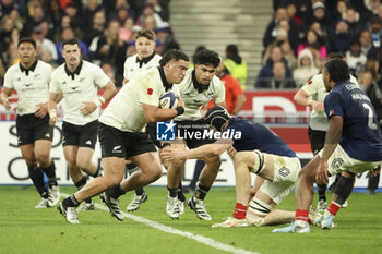 16/11/2024 - Tamaiti Williams of New Zealand, Thibaud Flament of France during the Autumn Nations Series 2024 rugby union test match between France and New Zealand (All Blacks) on 16 November 2024 at Stade de France in Saint-Denis near Paris, France - RUGBY - AUTUMN NATIONS SERIES 2024 - FRANCE V NEW ZEALAND - AUTUMN NATIONS SERIES - RUGBY