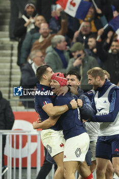 16/11/2024 - Louis Bielle Biarrey of France (R) celebrates his try with Thomas Ramos during the Autumn Nations Series 2024 rugby union test match between France and New Zealand (All Blacks) on 16 November 2024 at Stade de France in Saint-Denis near Paris, France - RUGBY - AUTUMN NATIONS SERIES 2024 - FRANCE V NEW ZEALAND - AUTUMN NATIONS SERIES - RUGBY