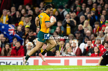 2024-11-17 - Tom Wright of Australia scores his sides eighth try during the 2024 Autumn Nations Series rugby union match between Wales and Australia on 17 November 2024 at Millenium Stadium in Cardiff, Wales - RUGBY - AUTUMN NATIONS SERIES 2024 - WALES V AUSTRALIA - AUTUMN NATIONS SERIES - RUGBY