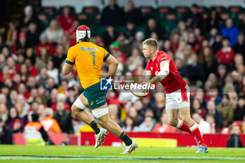 2024-11-17 - Gareth Anscombe of Wales during the 2024 Autumn Nations Series rugby union match between Wales and Australia on 17 November 2024 at Millenium Stadium in Cardiff, Wales - RUGBY - AUTUMN NATIONS SERIES 2024 - WALES V AUSTRALIA - AUTUMN NATIONS SERIES - RUGBY