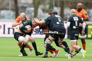 2024-01-14 - Martin Puech of Section Paloise and Rynier Bernardo of Toyota Cheetah's during the EPCR Challenge Cup rugby union match between Toyota Cheetahs and Section Paloise (Pau) on January 14, 2024 at NRCA Amsterdam in Amsterdam, Netherlands - RUGBY - CHALLENGE CUP - CHEETAHS V PAU - CHALLENGE CUP - RUGBY