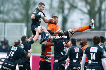 2024-01-14 - Line out Martin Puech of Section Paloise during the EPCR Challenge Cup rugby union match between Toyota Cheetahs and Section Paloise (Pau) on January 14, 2024 at NRCA Amsterdam in Amsterdam, Netherlands - RUGBY - CHALLENGE CUP - CHEETAHS V PAU - CHALLENGE CUP - RUGBY