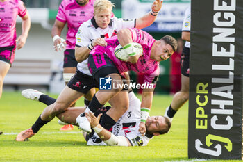 06/04/2024 - Thomas Gallo goes for the try - BENETTON RUGBY VS EMIRATES LIONS - CHALLENGE CUP - RUGBY
