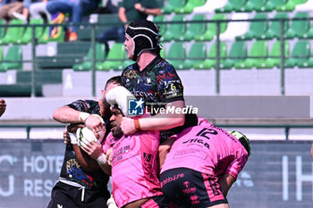 14/04/2024 - Actions of the game and players' images during EPCR CHALLENGE CUP game between BENETTON RUGBY and CONNACHT at Monigo Stadium, Italy on April 14, 2024 - BENETTON RUGBY VS CONNACTH RUGBY - CHALLENGE CUP - RUGBY